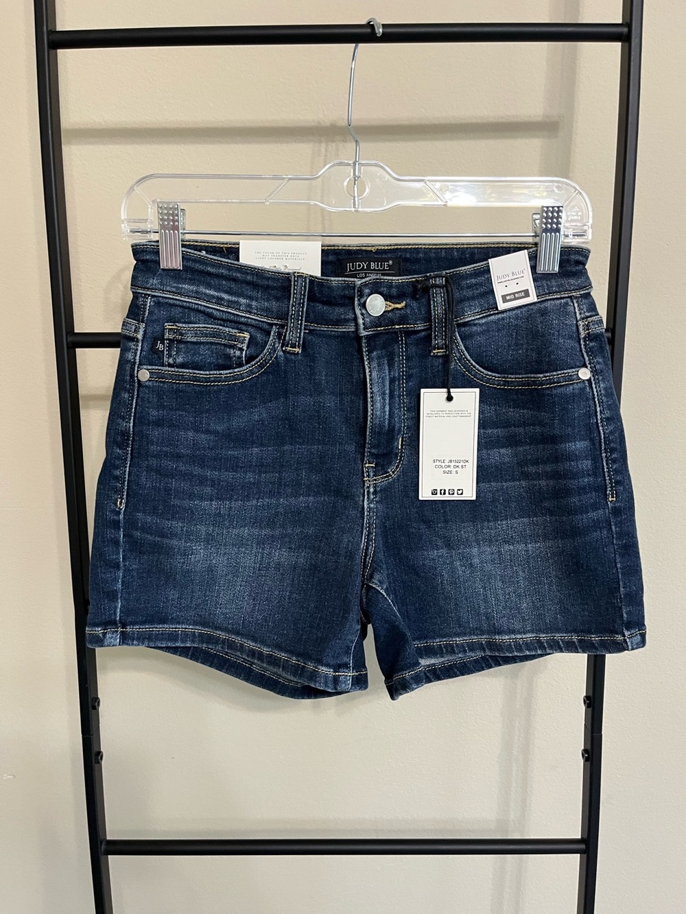 Judy Blue NWT Mid Rise Classic Denim Jean Shorts Small Boho Summer Festival